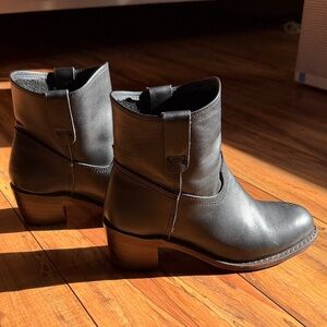 Red Wing Inez Heritage Boots - 6.5